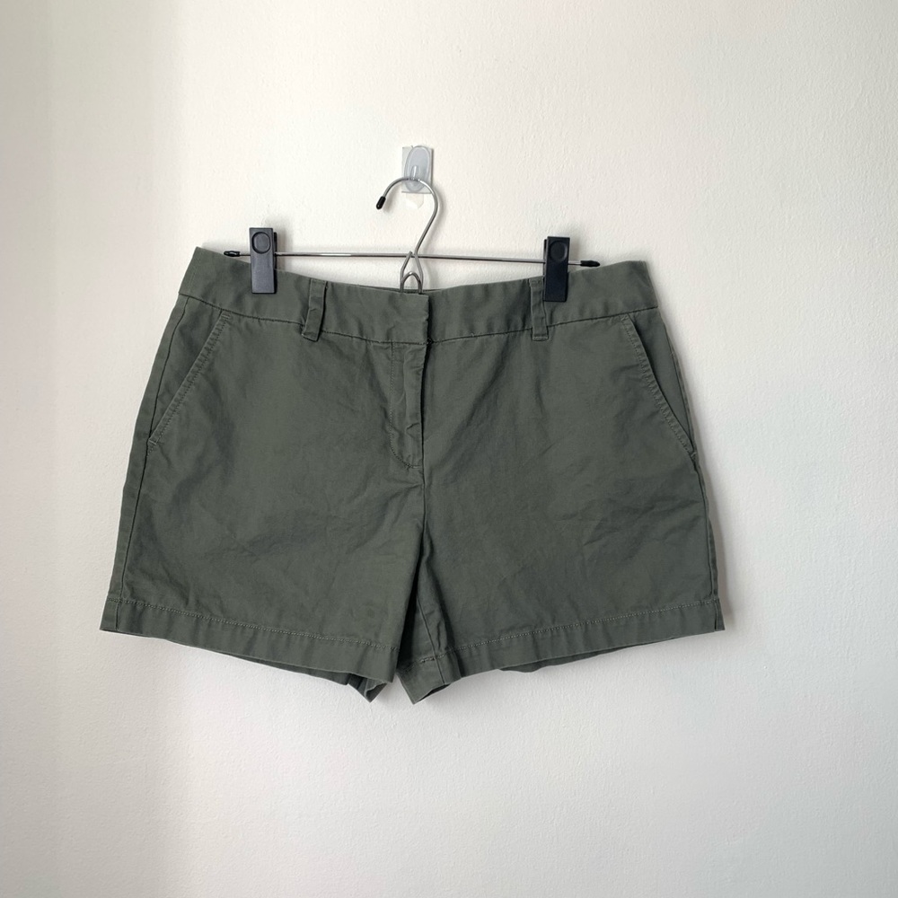 LOFT 4” Olive Green Shorts